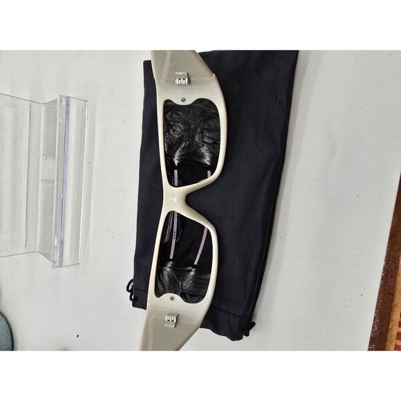 Vintage Oversized Shield Sunglasses With White Frame & Dark Lenses Made In Italy - Picture 6 of 6